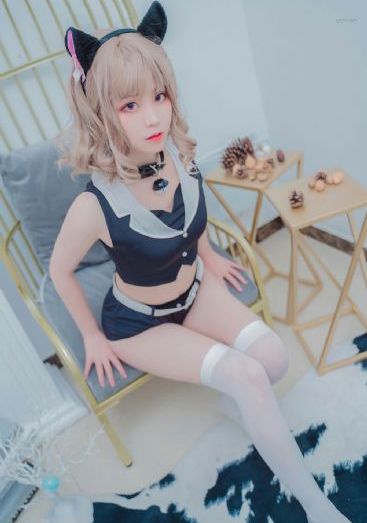 美女露全胸免费视频网站_高清完整版观看