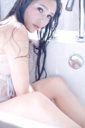 免费极品a∨一视觉盛宴_720高清完整版