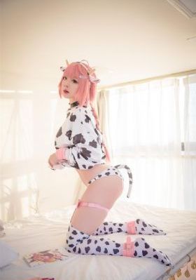 女生舔男生的鸡巴_1080在线观看高清